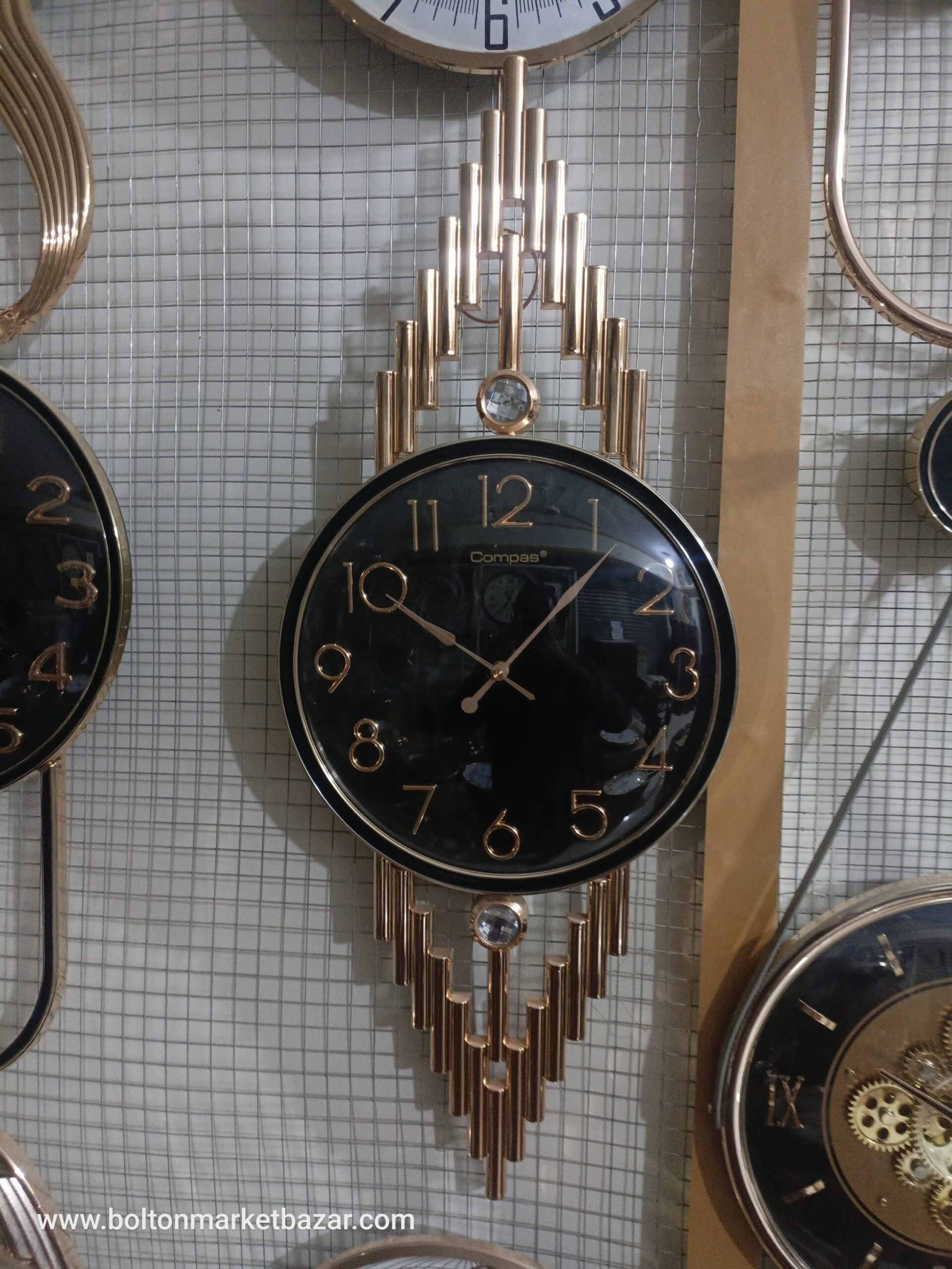 2024/03/1009689966-scaled.jpg Imported Stylish Bridal Room Wall Clock - Image 1