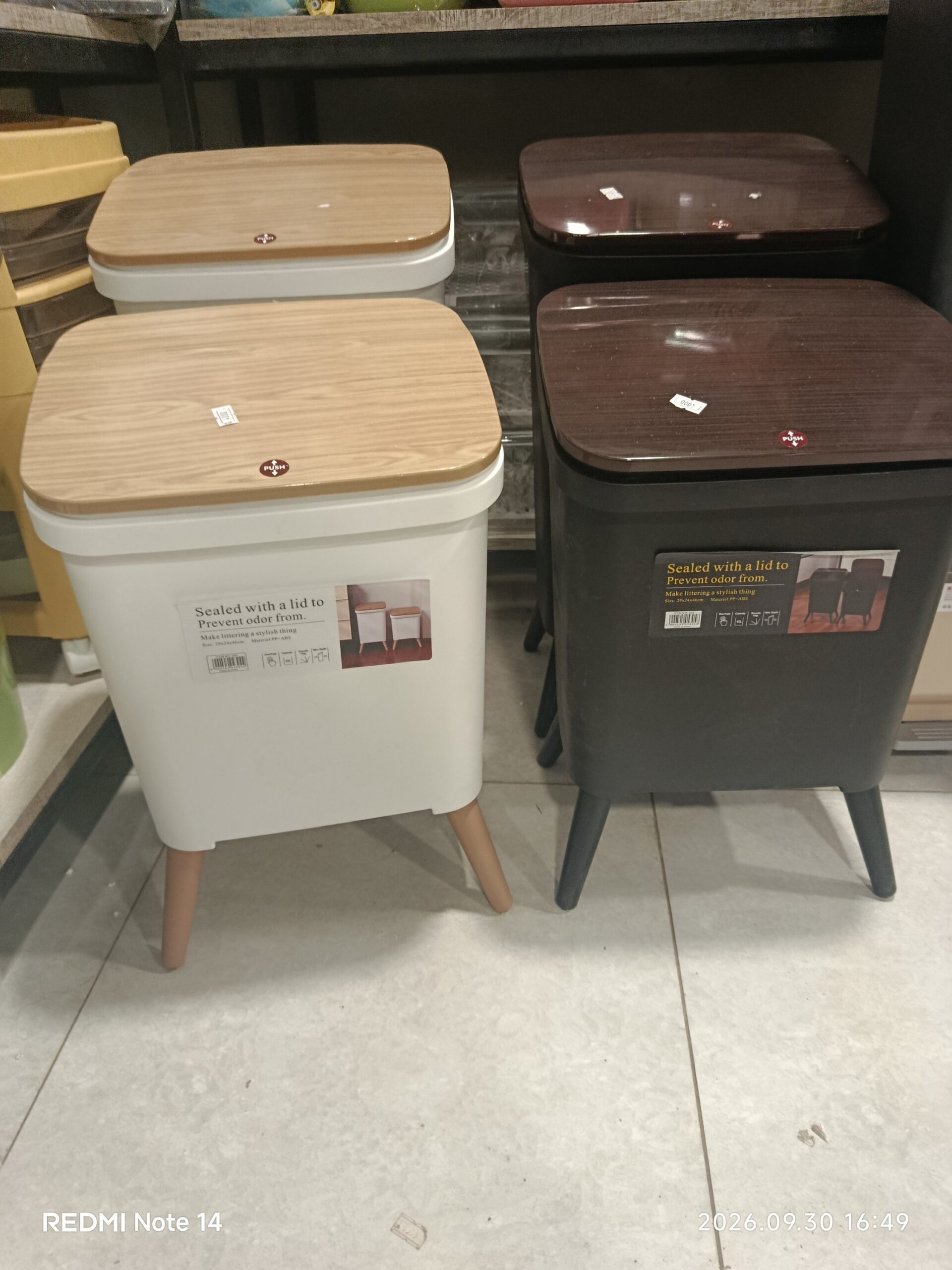 2026/10/954085-scaled.jpg Premium Quality Imported 1pc Room Dustbin - Image 1